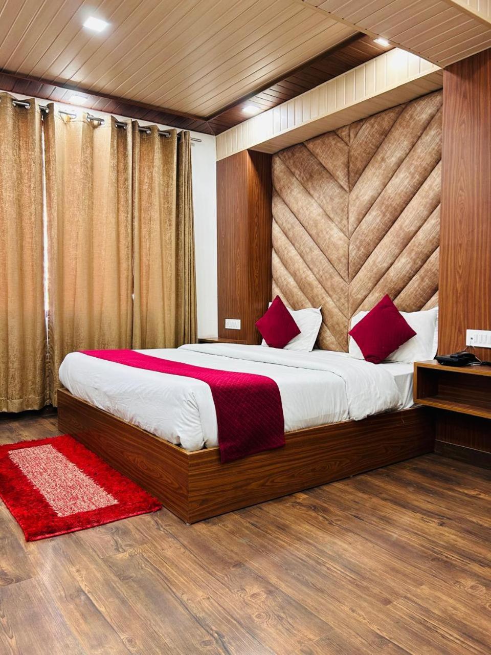Yog Maya Regency B&B Шимла Екстериор снимка
