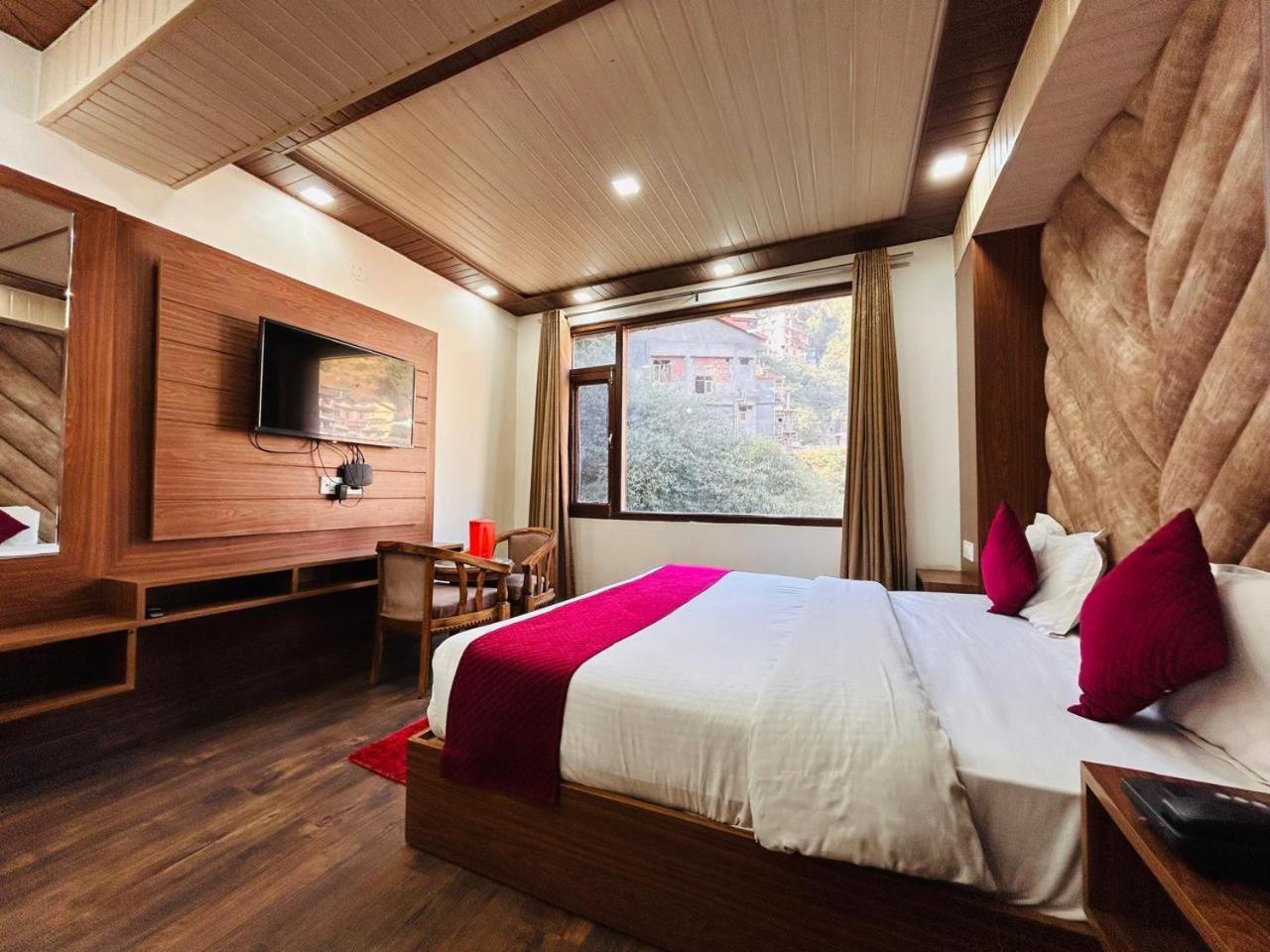 Yog Maya Regency B&B Шимла Екстериор снимка